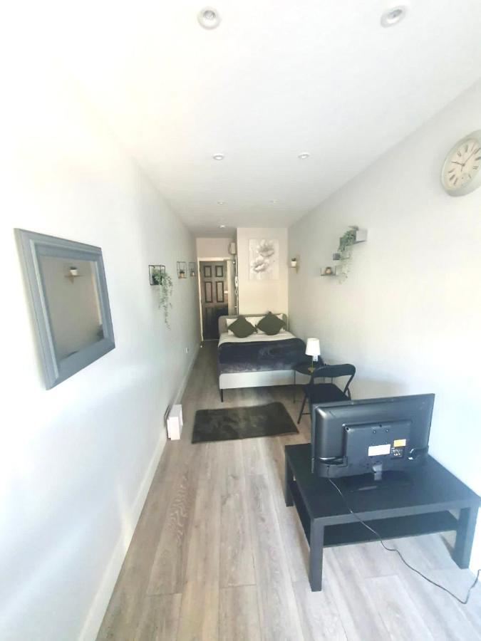Southall Suites By Gh Stays Eksteriør billede
